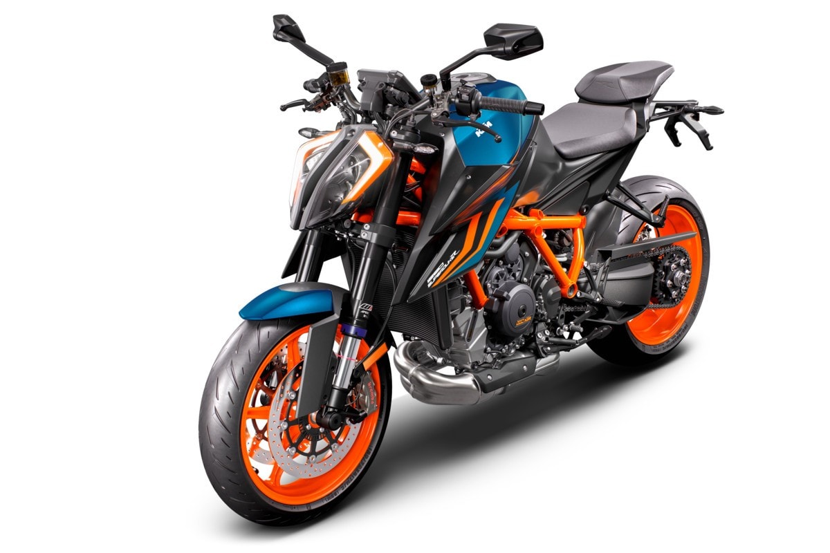 KTM 1290 Super Duke R EVO: più cervello, stessi muscoli per la BESTIA